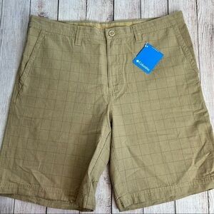Columbia Omni Shade Shorts 38 NWT
